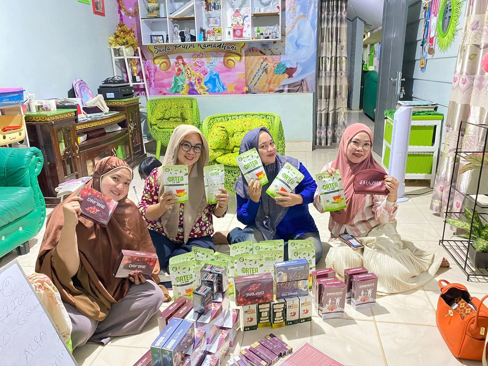 Aktivitas bisnis dan produk DRAZRA Atri Febrina