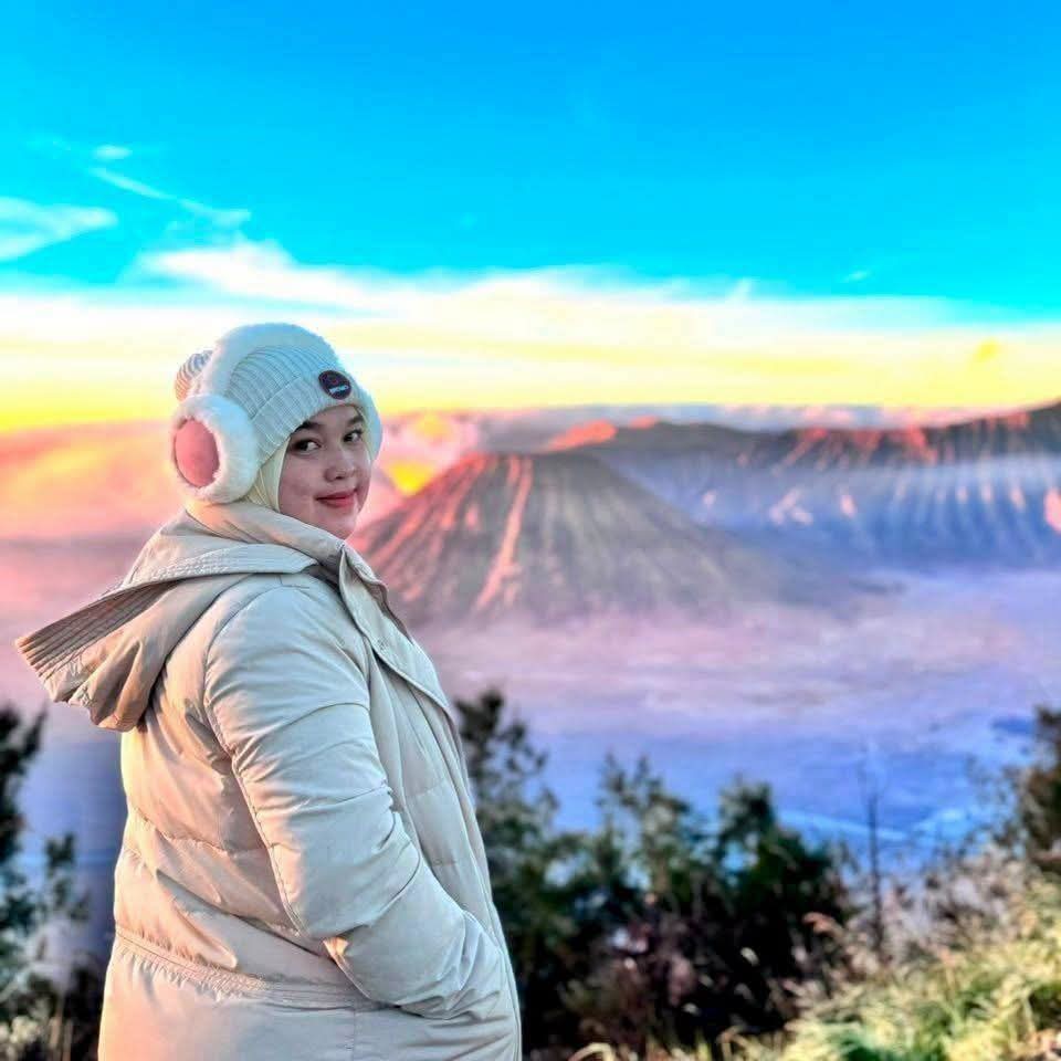 Momen perjalanan Atri Febrina